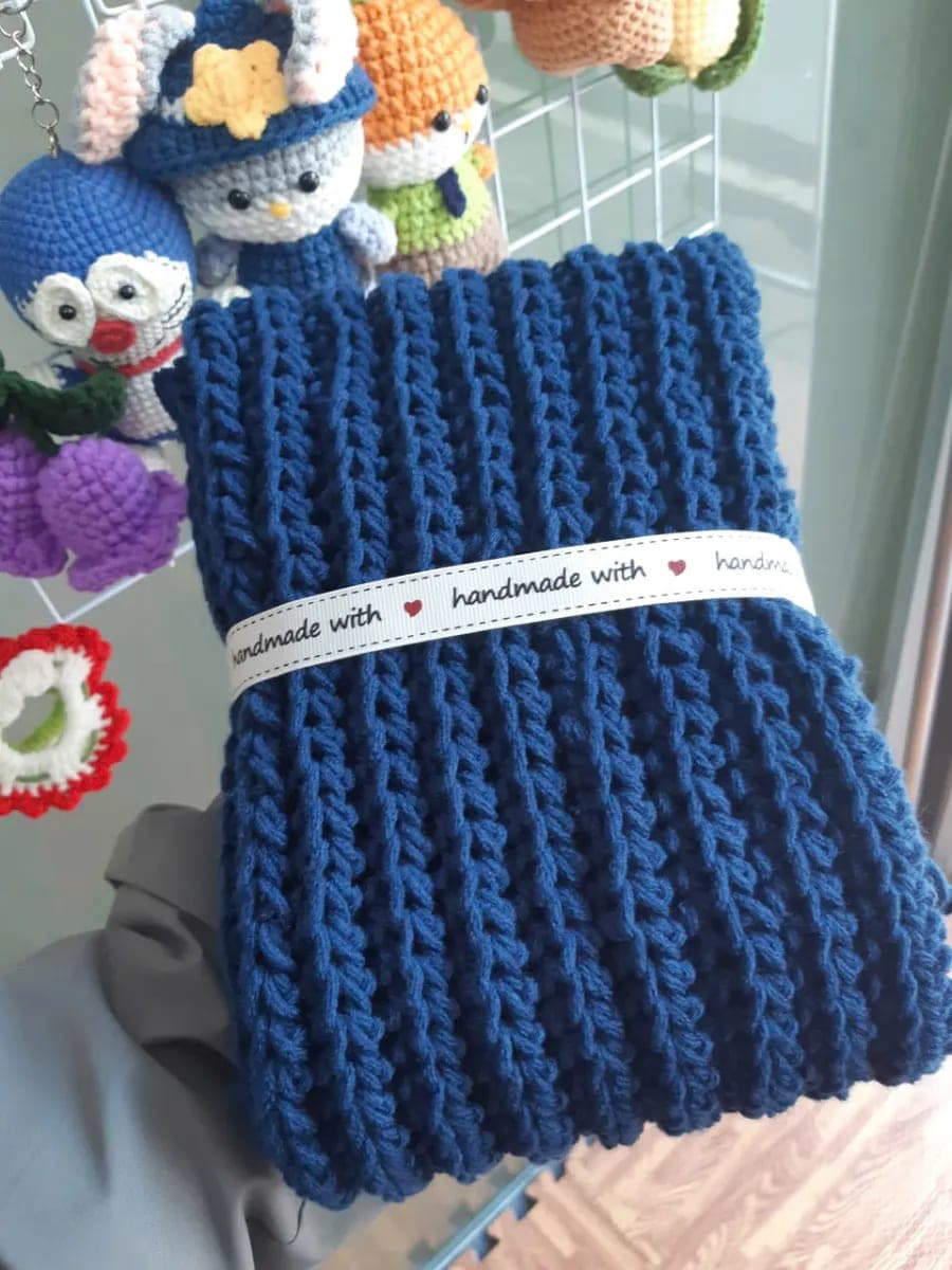 Khăn Choàng Len Đan Xanh Navy Handmade - Gift Box